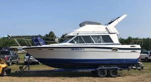 1987 Bayliner Condessa 28 Cabin Cruiser w Trailer