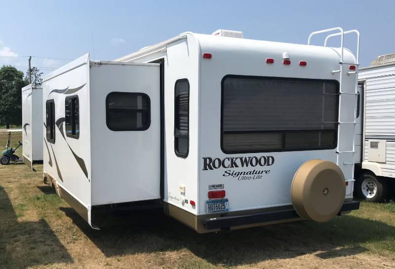 2013 Forest River Rockwood Signature Ultra-Lite 35 Travel Trailer