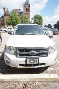 lot 26 image: Ford Escape