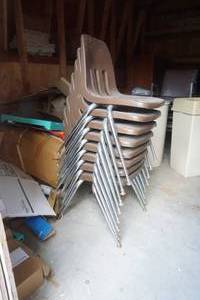 lot 47 image: stackable chairs