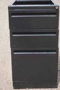 lot 50 image: File cabinets