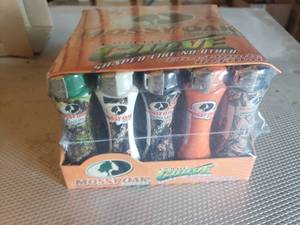 Full Retail Pack of Mossy Oak Lighters - 40 Total