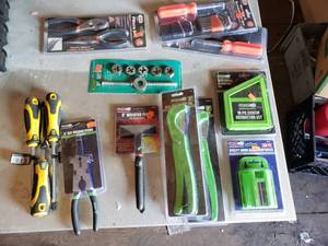 Tools PH Screwdrivers, Screw Extractor Set, Obstruction Wrench Set, Sockets, Welding Pliers, MM Die Set, Tubing Cutters