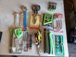 Tools MM Die Set, Tubing Cutters, PH Screwdrivers, Sockets, Game Shears, Adjustable Wrenches, Snips, Screw Extractor Set and More