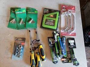 Tools Screw Extractor Set, Utility Knives, Spark Plug Rethreader, PH Screwdrivers, Feeler Gauges, Obstruction Wrenches