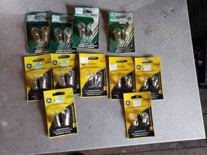 Misc Lot of Auto Bulbs