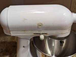 White KitchenAid Mixer