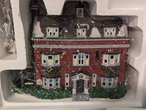 Five Dept 56 Heritage Village Houses