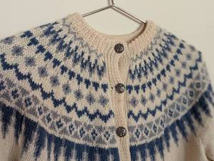 Vintage Blue and White Knit Sweater