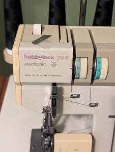 Hobbylock 795 Serger