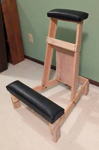 Wood Kneeling Chair