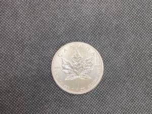 2011  BU One Ounce Silver  Canada Maple Leaf Coin