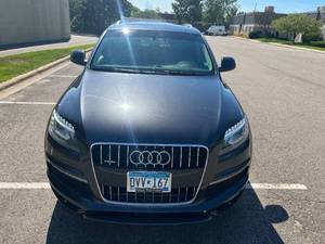 lot 3 image: 2010 Audi Q7 4.2 AWD