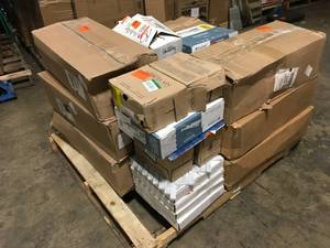 Pallet of Assorted Mixed Flooring Various Models and Conditions Customer Returns See Pictures
