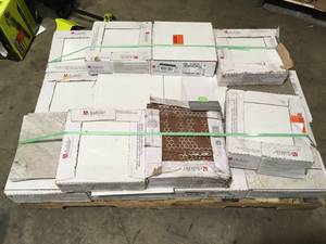 17 Boxes of Daltile Glacier White 12 in. x 12 in. Ceramic Floor and Wall Tile (11 sq. ft.  case)  Customer Returns See Pictures