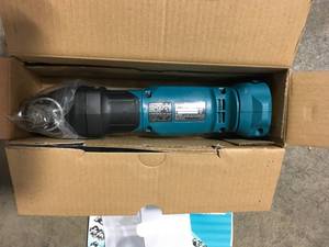 Makita 18V LXT Lithium-Ion Cordless Variable Speed Oscillating Multi-Tool (Tool-Only) With Blade and Accessory Adapters   Customer Returns See Pictures