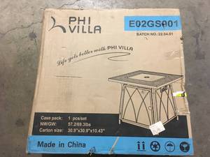 28.3 in. x 24.8 in. 50,000 BTU Square Metal Gas Fire Pit Table with Lid and Blue Fire Glass Customer Returns See Pictures