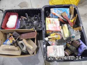 lot 34 image: Covered tote and more with Painting Tools and Supplies