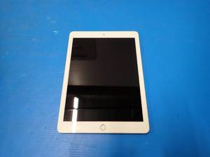 lot 37 image: Apple&nbspiPad (6th generation) A1893  32GB of storage  includes charging cable