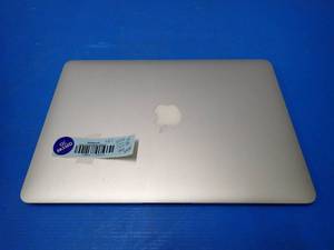 lot 49 image: Apple&nbspMacBookAir5,2 A1466 MD231LLA &nbspINTEL(R) CORE(TM) I5-3427U CPU  1.80GHZ  4GB DDR3 RAM  251GB SSD  13.0 screen with 1440 x 900 resolution &nbspline of spots along bottom of screen, power button is loose  no charger