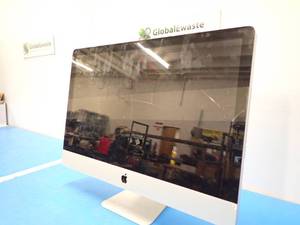 lot 54 image: Apple&nbspiMac12,2 A1312 &nbspIntel Core i7-2600 CPU3.40GHz  16GB DDR3 SDRAM  2TB HD  cracked glass  minor scratches and blemishes  includes IOS and power cable