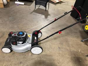 lot 14 image: Murray 21 in. 140 cc Briggs and Stratton Walk Behind Gas Push Lawn Mower with Height Adjustment and Prime N Pull Start  Customer Returns See Pictures