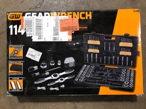 lot 6 image: GEARWRENCH SAEMetric Ratcheting Tap and Die Set (114-Piece) Customer Returns See Pictures