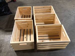 lot 24 image: Lot of Crates & Pallet Large Wood Crate Costumer returns See Pics