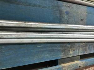 lot 89 image: FLAT ROUND RODS