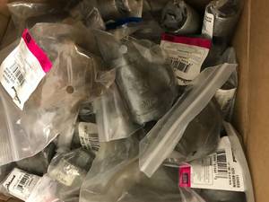lot 143 image: SMALL BOX OF ASSORTED GALVENIZED TEES AND OTHER ITEMS