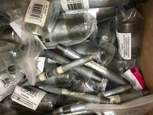 lot 189 image: BOX OF ASSORTED GALVENIZED PLUMBING ITEMS