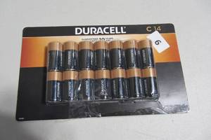 lot 5 image: Duracell Coppertop Alkaline C Batteries, 14 Count