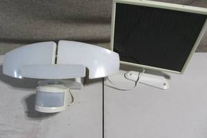 lot 53 image: Solar Powered Motion Spot Light LED