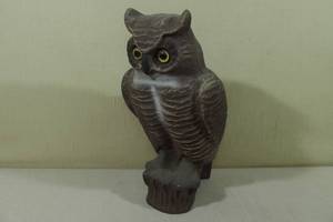 lot 9 image: Vintage Dock Owl