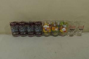 lot 30 image: Collector Glasses - Coca Cola, McDonalds Snoopy, Chanhassen Dinner Theatre Annie