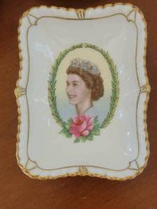 lot 75 image: British Royal Painted Bone China Collection (6)