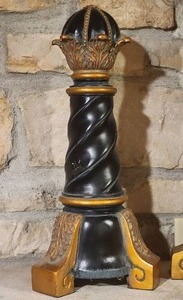 lot 117 image: Regal Ebony Finish Dcor Columns