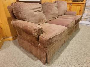 lot 21B image: Luxuriously Soft Upholstered Sofa by Huntington Home