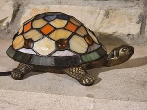 lot 29A image: Quoizel Stained Glass Turtle Sculpture Lamp