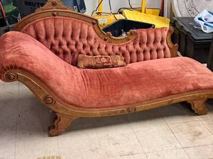 lot 22 image: Living Room Lounger Sofa