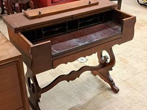 lot 26 image: Wooden Desk