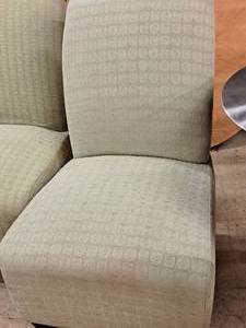lot 39 image: Living Room Chair