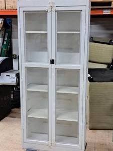 lot 67 image: Display Cabinet