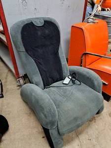 lot 76 image: Interactive Health iJoy Massage Chair