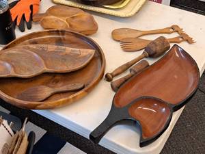 lot 302 image: Wooden Serving Trays, Rhino Spoon and Fork, Various Utensils
