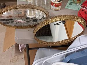 lot 370 image: Lot of (2) 16 Decorative Table Mirrors