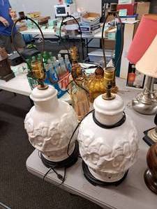lot 373 image: Lot of (2) 25 Porcelain Table Lamps
