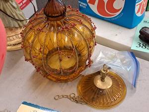lot 377 image: 11 Glass Chandelier