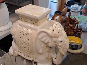 lot 399 image: Elephant theme Porcelain Statue