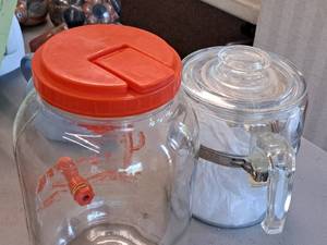 lot 409 image: Vintage Glass Coffee Pot with Glass Juice Dispenser